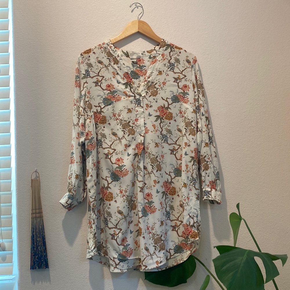 Flower tunic dress that doesn’t Kling to you